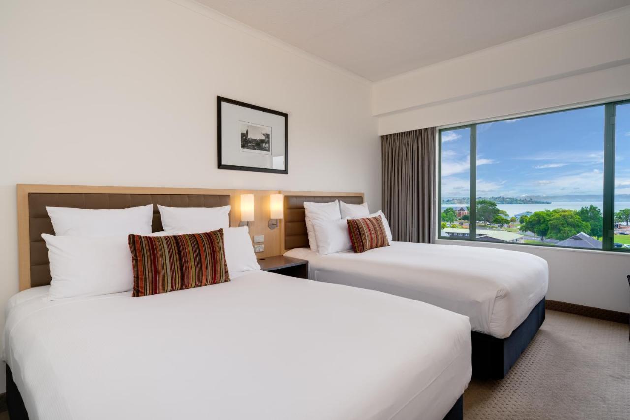 Novotel Rotorua Lakeside Экстерьер фото